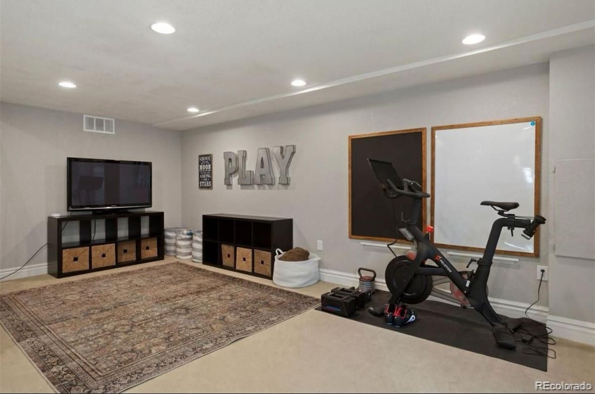 Fitness Equipment, Interior, Recessed Lighting