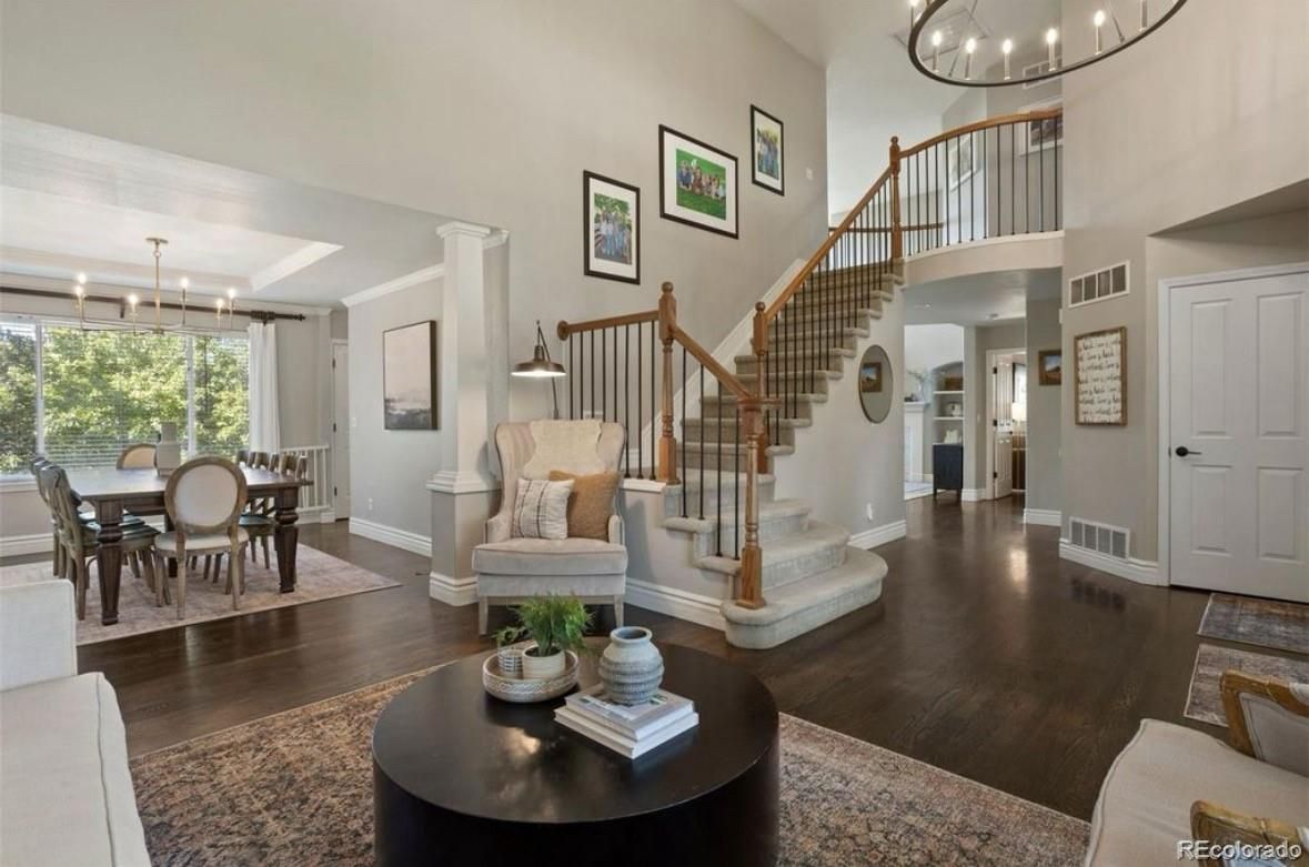Chandelier, Dining room, Interior, Pendant Lights, Wood Texture Flooring