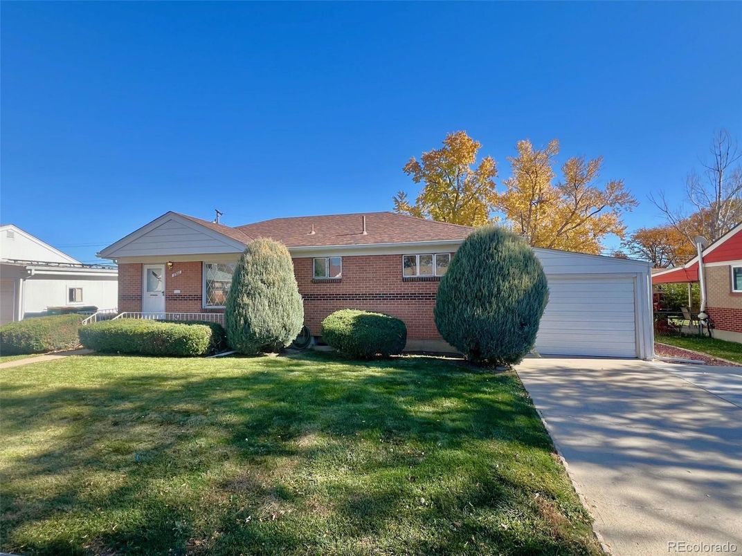 Detached Garage, Exterior, Facade, Brick Facade, Ranch