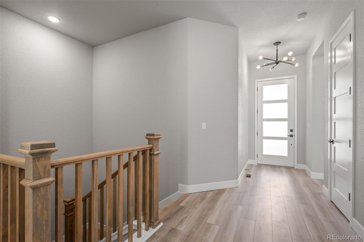 Interior, Pendant Lights, Recessed Lighting, Wood Texture Flooring