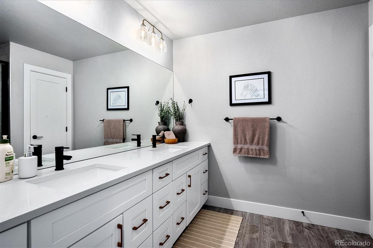 Bathroom, Dual Sink Vanities, Interior, Wood Texture Flooring