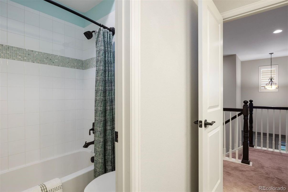 Bathroom, Interior, Pendant Lights, Recessed Lighting