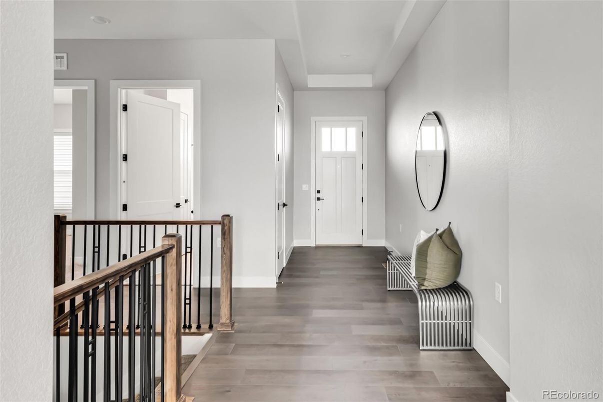 Interior, Recessed Lighting, Wood Texture Flooring