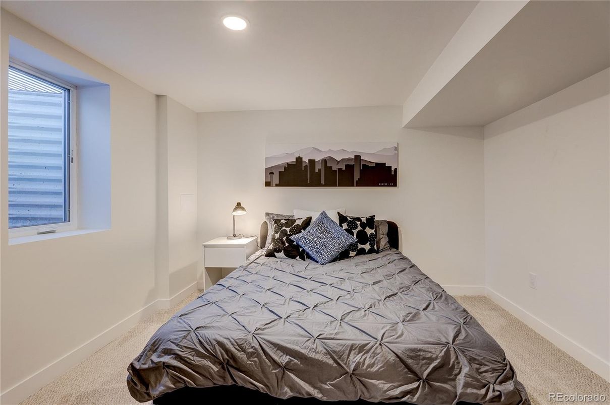 Bedroom, Interior, Recessed Lighting