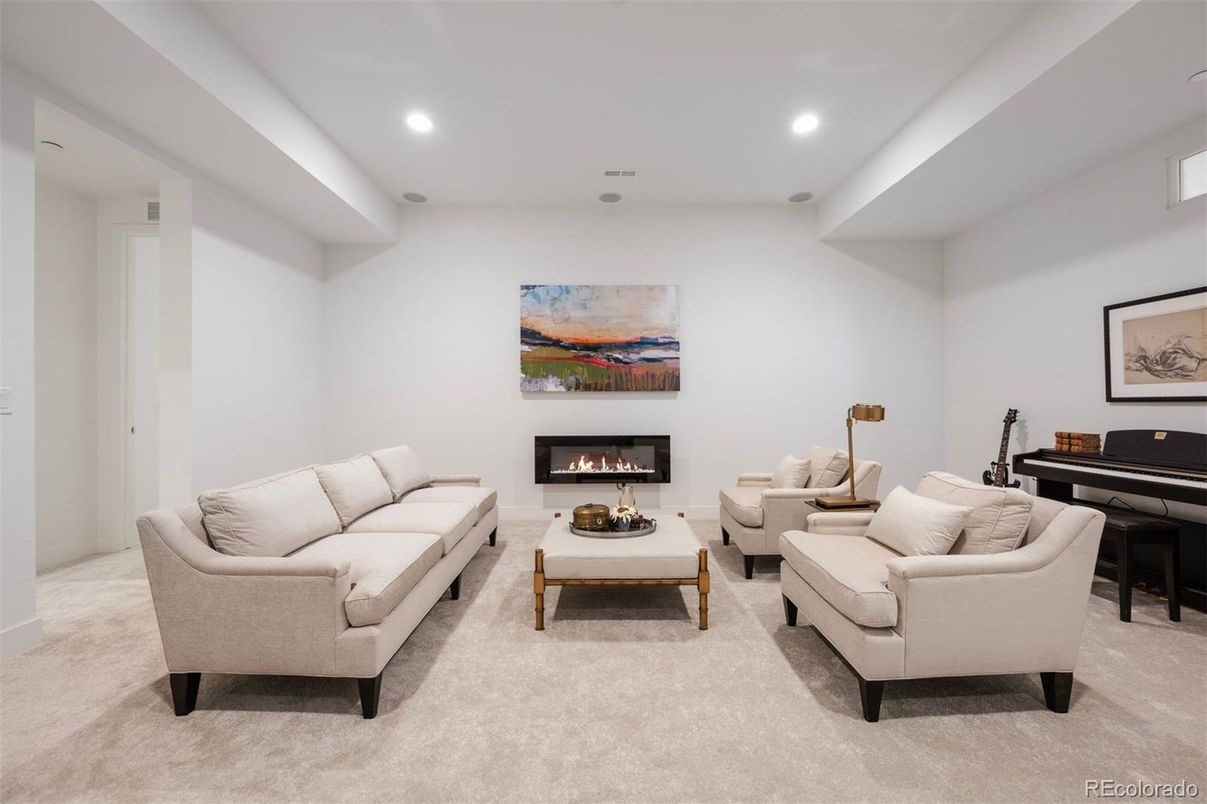 Fireplace, Interior, Living room, Piano, Recessed Lighting