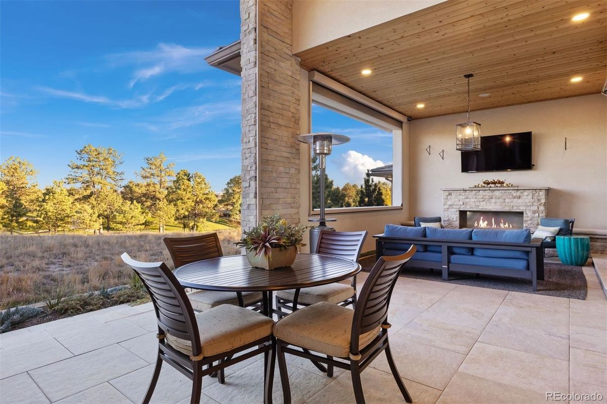 Dining room, Exterior, Fireplace, Pendant Lights, Wooden Ceilings