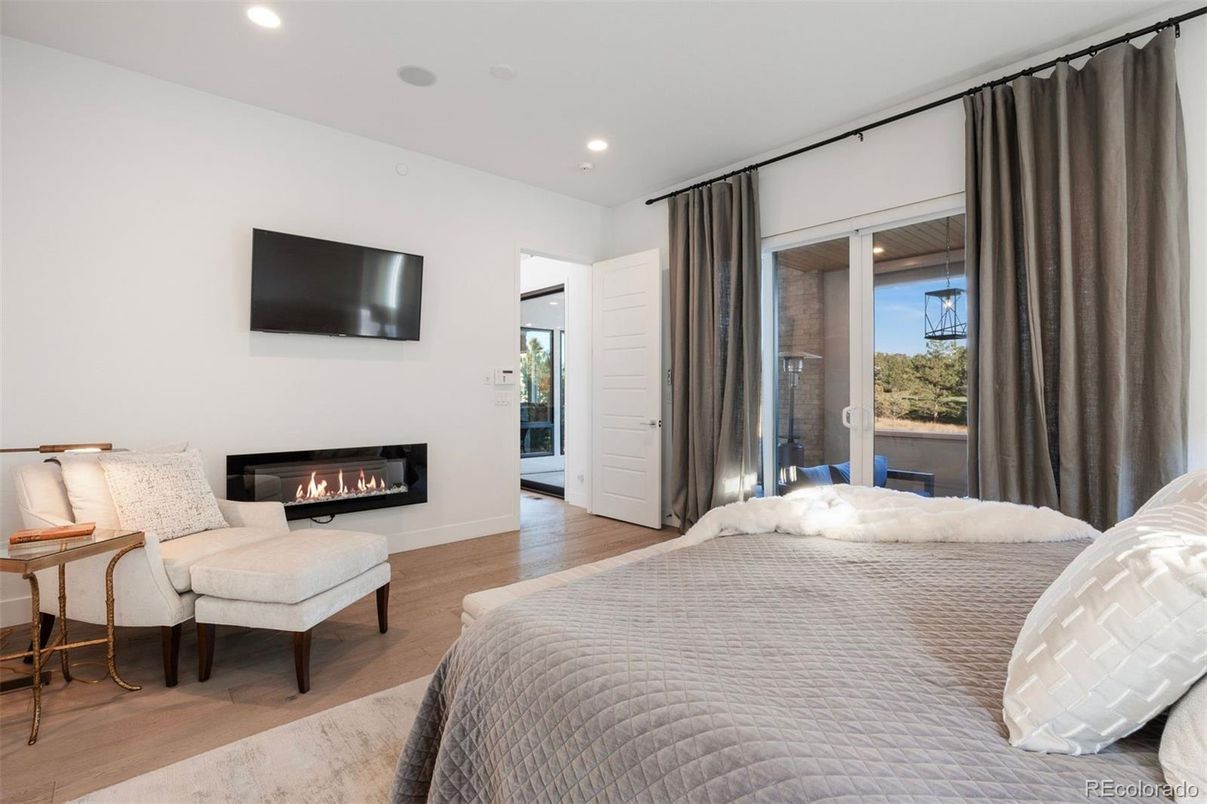 Bedroom, Fireplace, Interior, Recessed Lighting, Wood Texture Flooring