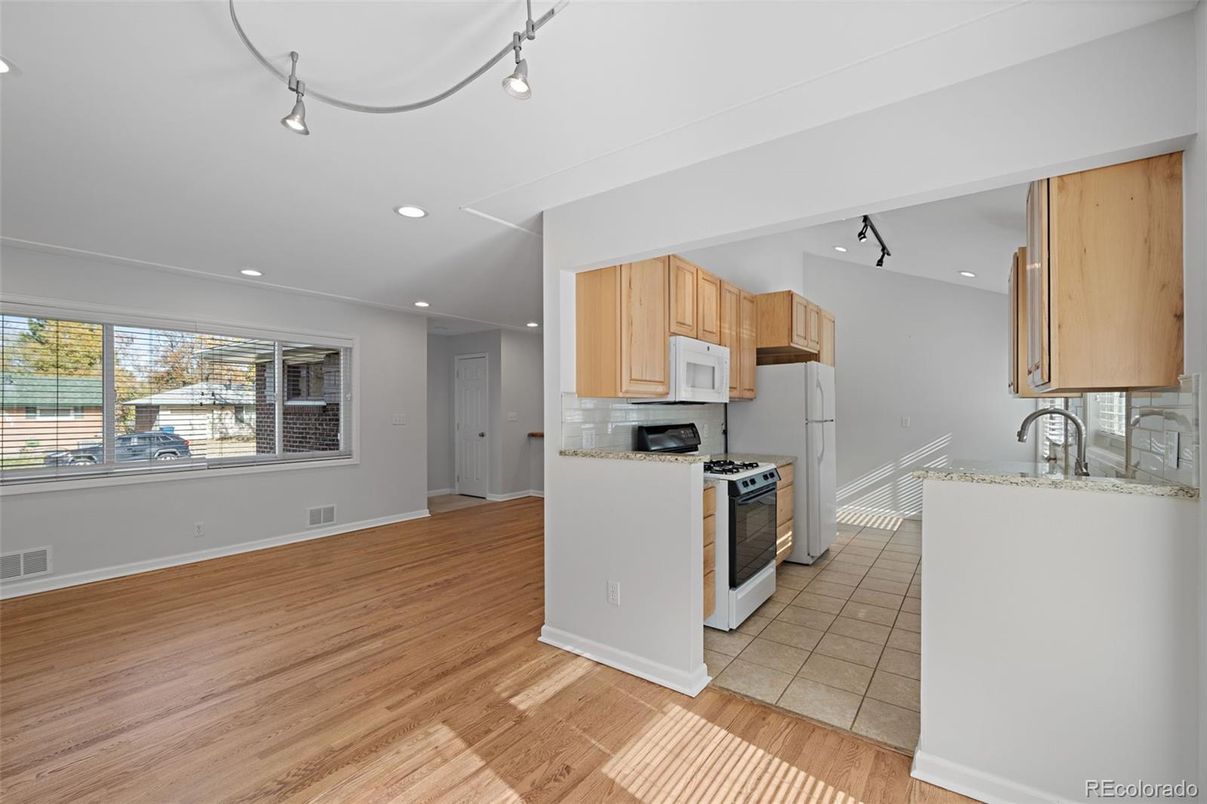 Interior, Kitchen, Recessed Lighting, Wood Texture Flooring