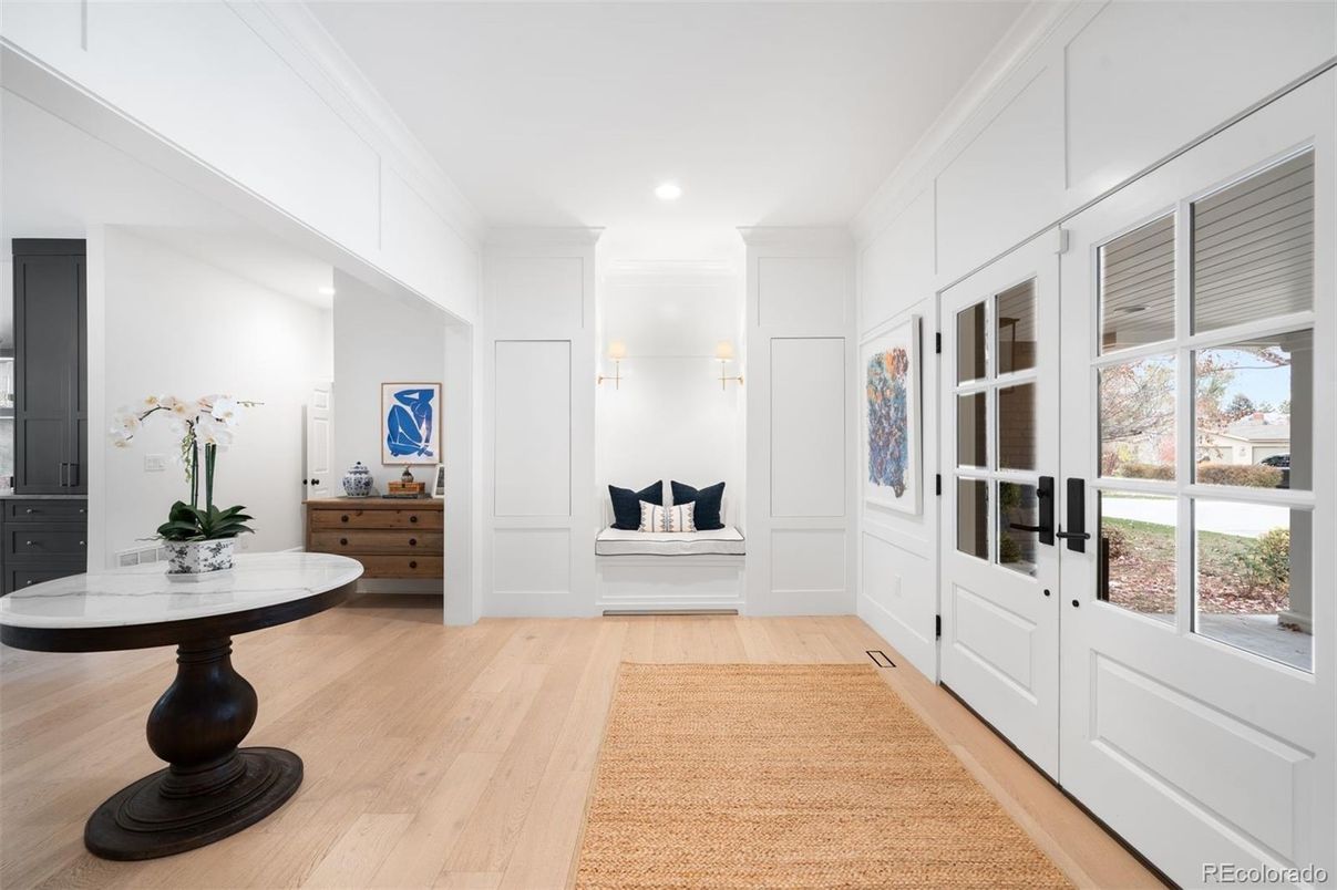 Interior, Recessed Lighting, Wood Texture Flooring