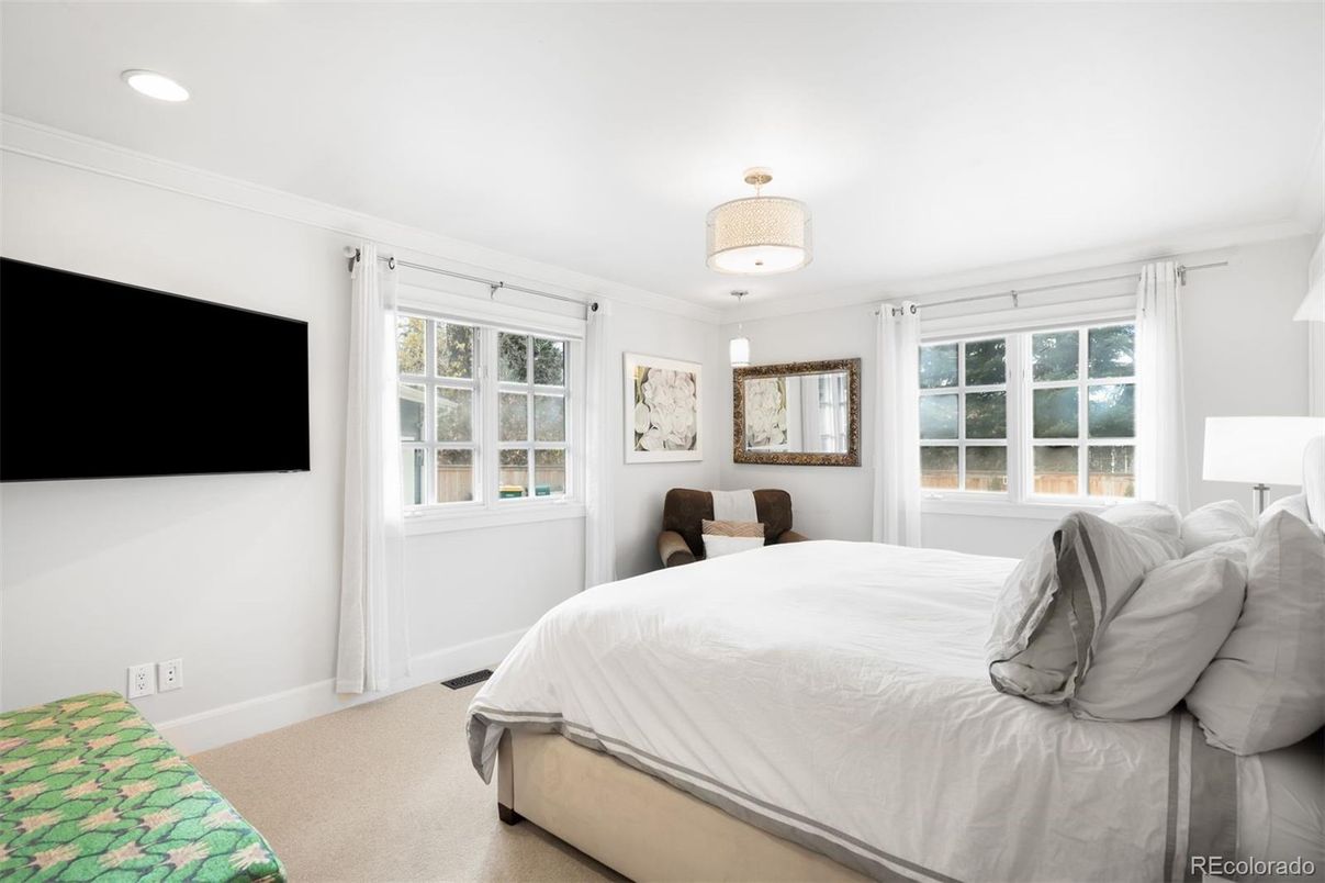 Bedroom, Interior, Recessed Lighting