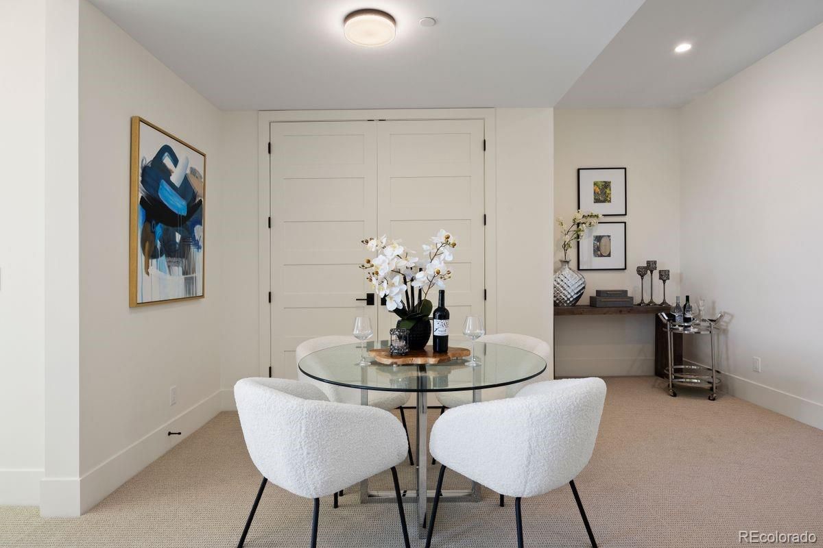Dining room, Interior, Recessed Lighting