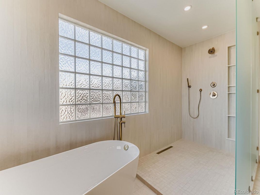 Bathroom, Free Standing Baths, Interior, Recessed Lighting