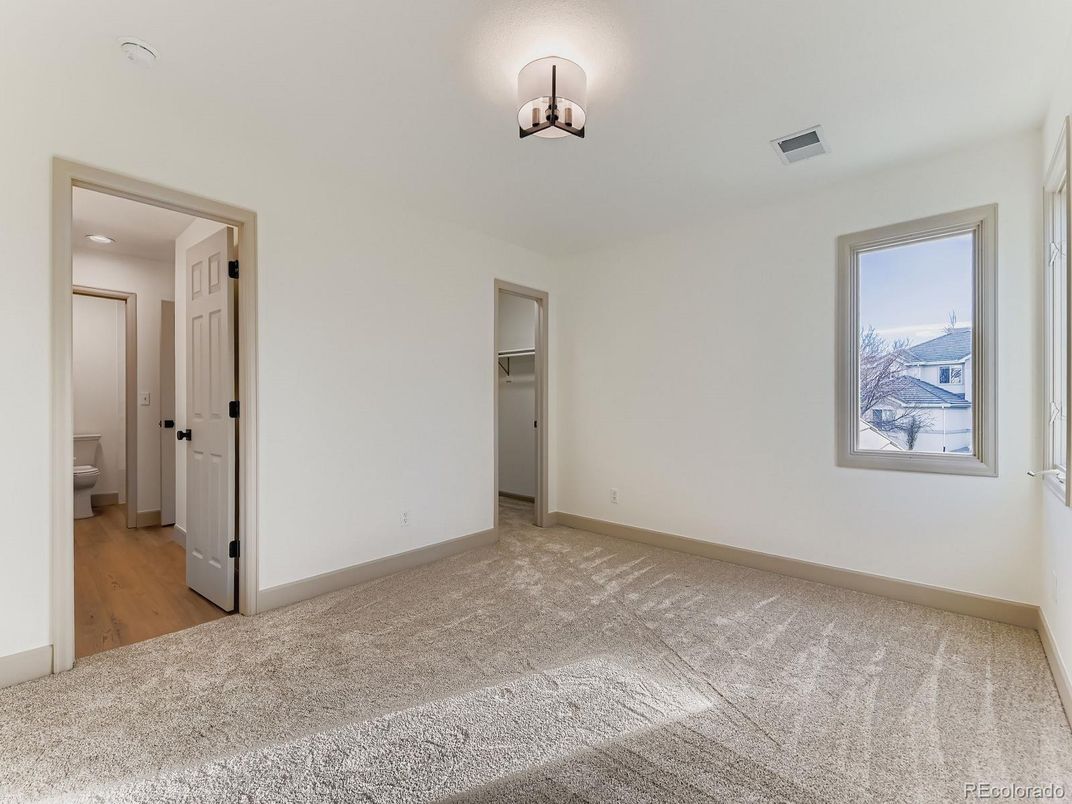 Bathroom, Empty room, Interior, Recessed Lighting