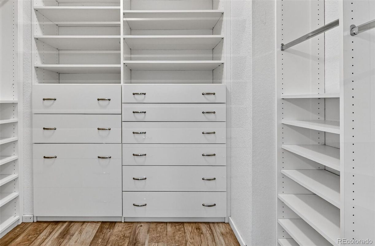 Interior, Walk-in Closets, Wood Texture Flooring