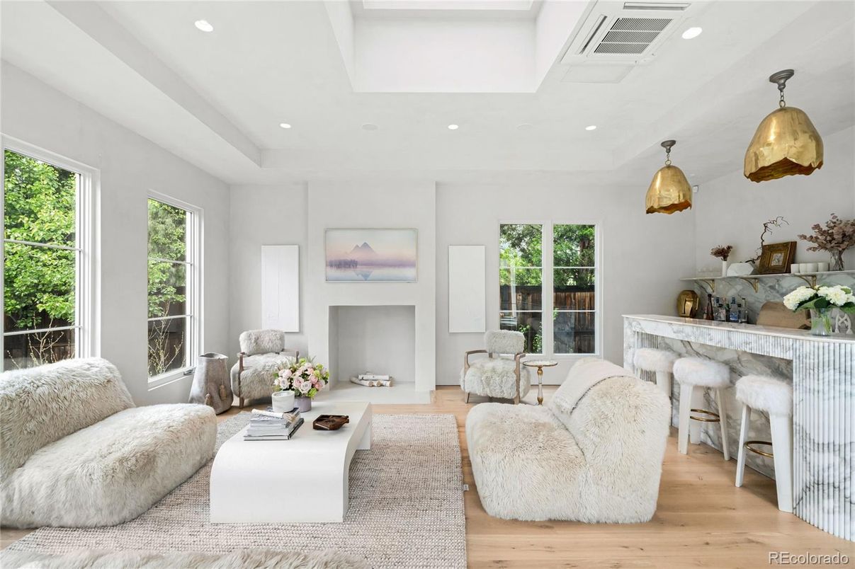 Fireplace, Interior, Living room, Pendant Lights, Recessed Lighting, Wood Texture Flooring