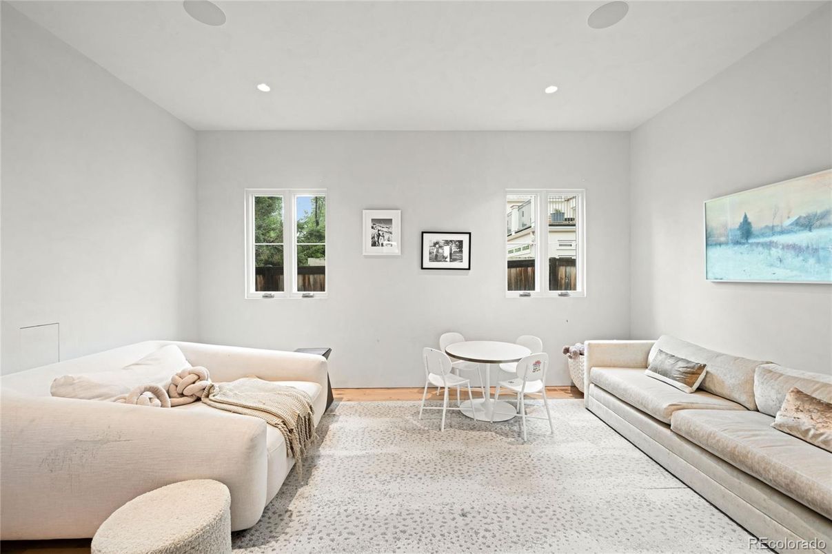 Dining room, Interior, Recessed Lighting