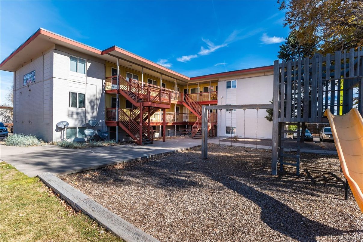 Backyard, Exterior, Playground