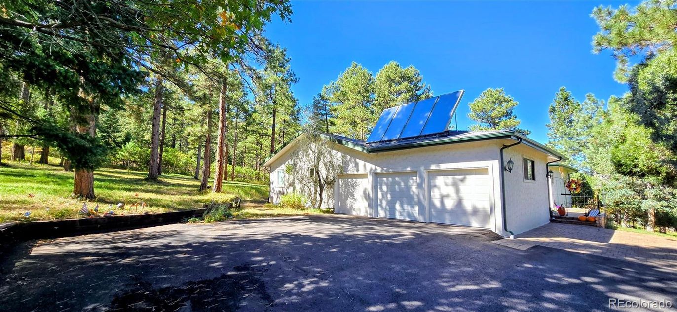 Detached Garage, Exterior, Solar Panels