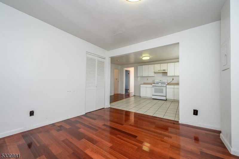 Empty room, Interior, Kitchen, Wood Texture Flooring