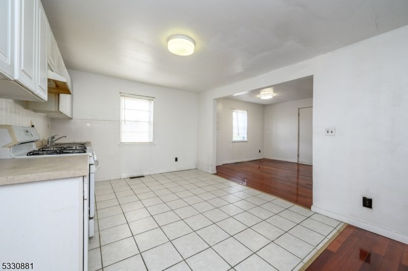 Empty room, Interior, Kitchen, Wood Texture Flooring