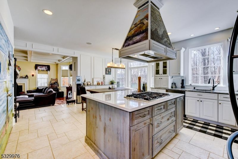 Chandelier, Interior, Kitchen, Living room, Pendant Lights, Recessed Lighting