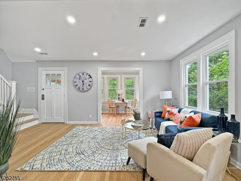 Dining room, Interior, Living room, Recessed Lighting, Wood Texture Flooring