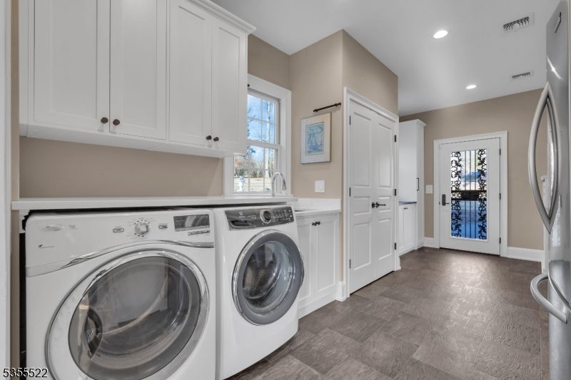Interior, Recessed Lighting, Washer