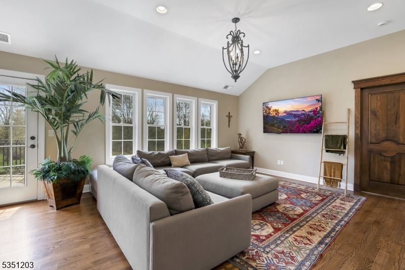 Interior, Living room, Pendant Lights, Recessed Lighting, Wood Texture Flooring