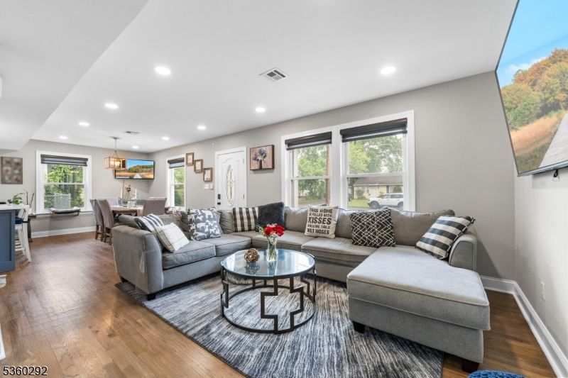 Dining room, Interior, Kitchen, Living room, Pendant Lights, Recessed Lighting, Wood Texture Flooring