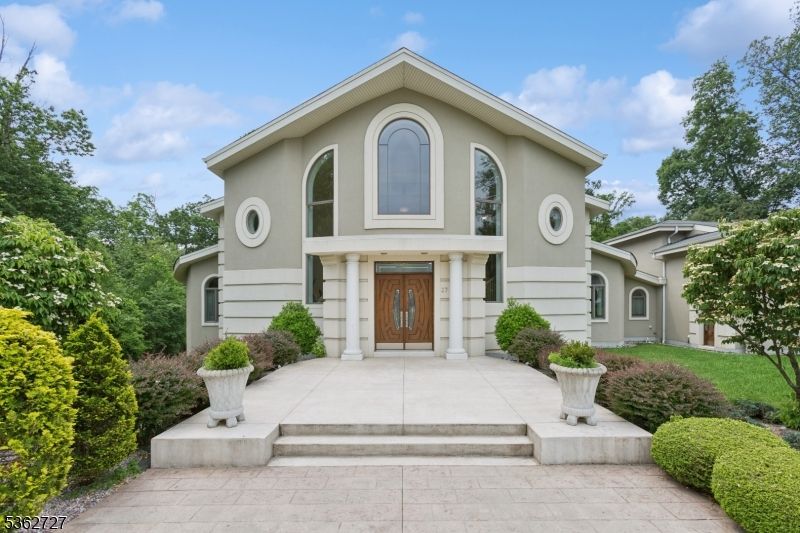 Exterior, Facade, Mediterranean