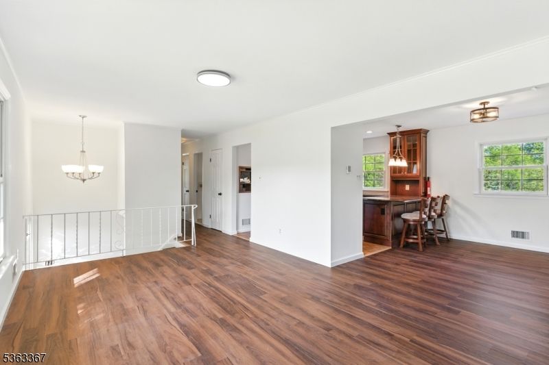 Chandelier, Empty room, Interior, Wood Texture Flooring