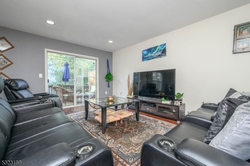 Home Theatre Room, Interior, Living room, Recessed Lighting