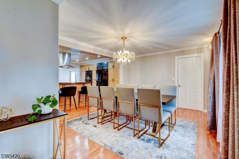 Chandelier, Dining room, Interior, Kitchen, Recessed Lighting, Wood Texture Flooring