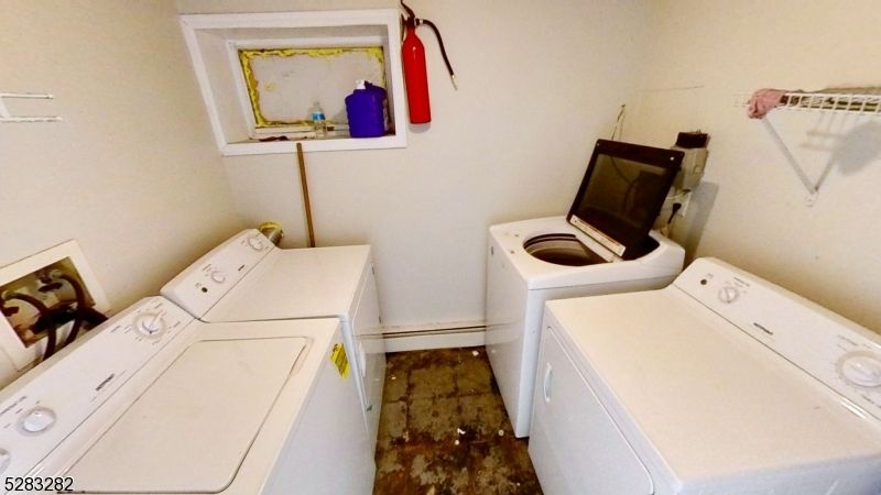 Interior, Washer, Wood Texture Flooring