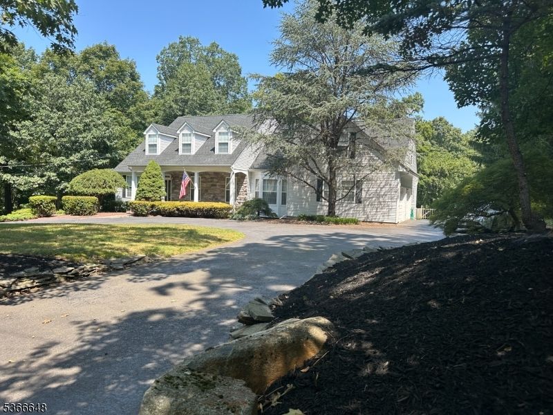 Backyard, Exterior, Facade, Cape Cod