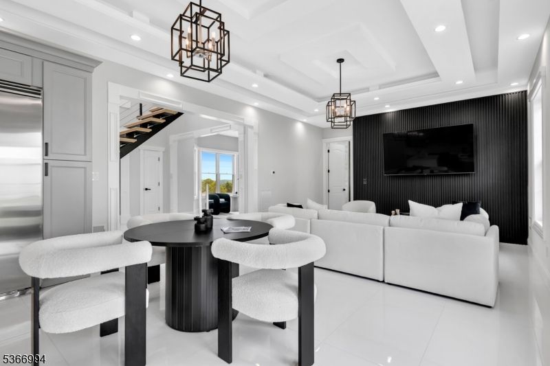 Dining room, Interior, Living room, Pendant Lights, Recessed Lighting, Stainless Steel Appliances