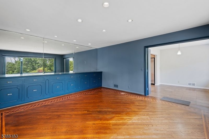 Empty room, Interior, Pendant Lights, Recessed Lighting, Wood Texture Flooring