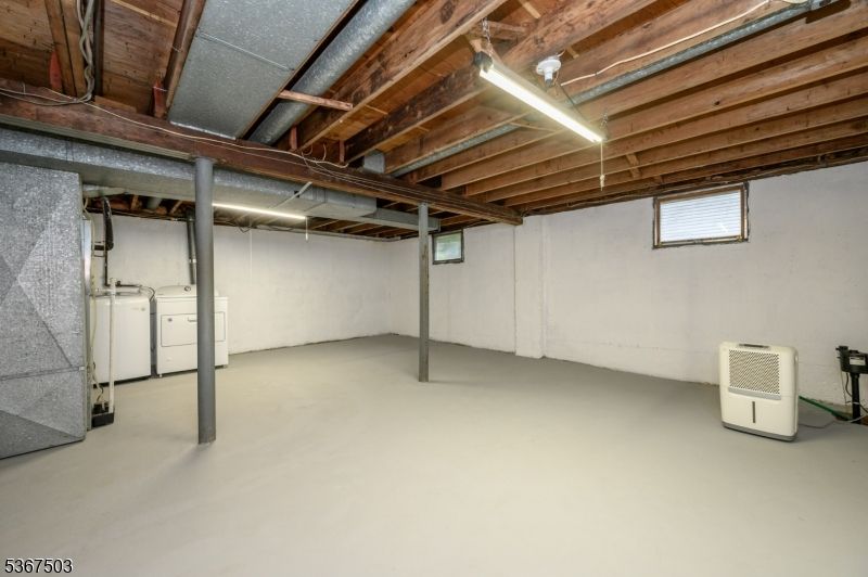 Interior, Washer, Wooden Beams, Wooden Ceilings