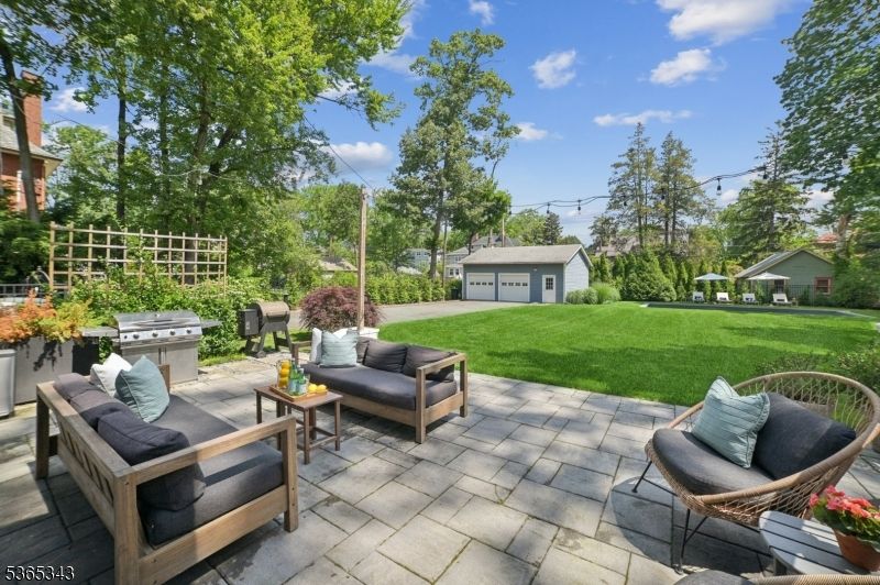 Backyard, Detached Garage, Exterior