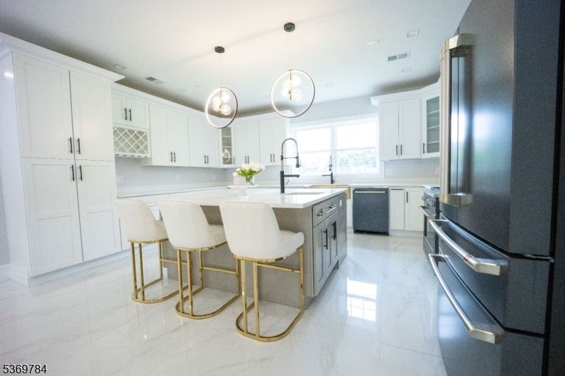 Interior, Kitchen, Marble, Pendant Lights, Recessed Lighting