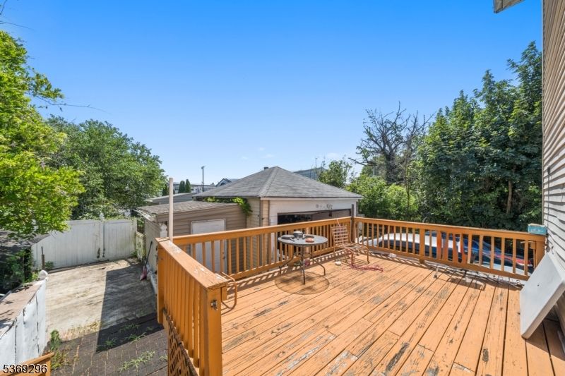 Exterior, Wood Texture Flooring