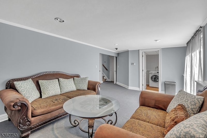 Interior, Living room, Recessed Lighting, Washer