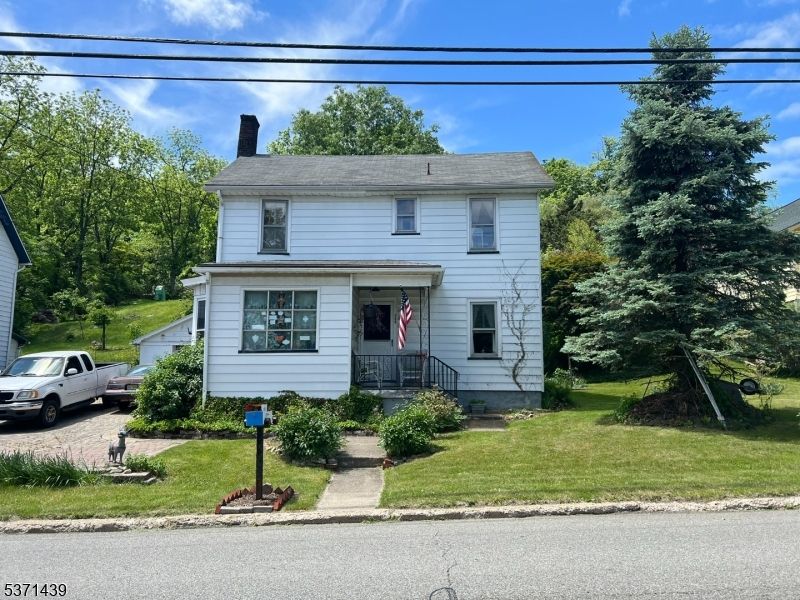 Exterior, Facade, Georgian