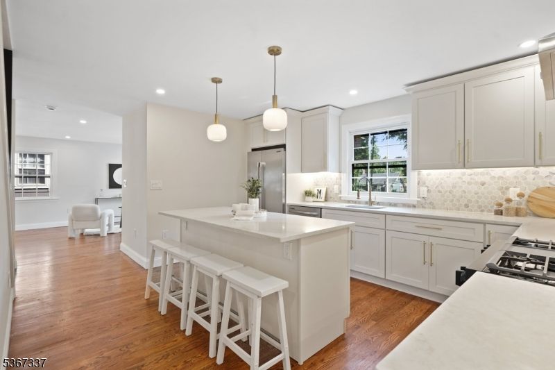 Interior, Kitchen, Pendant Lights, Recessed Lighting, Wood Texture Flooring