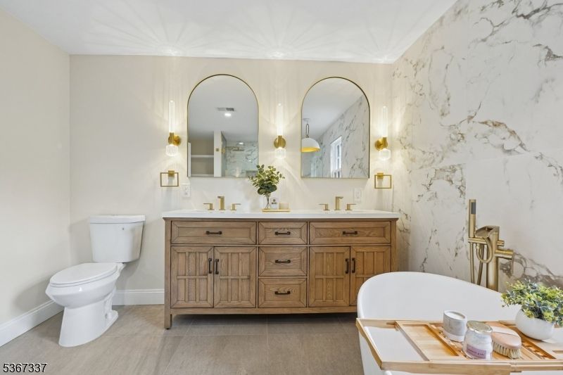 Bathroom, Dual Sink Vanities, Free Standing Baths, Interior, Marble Walls
