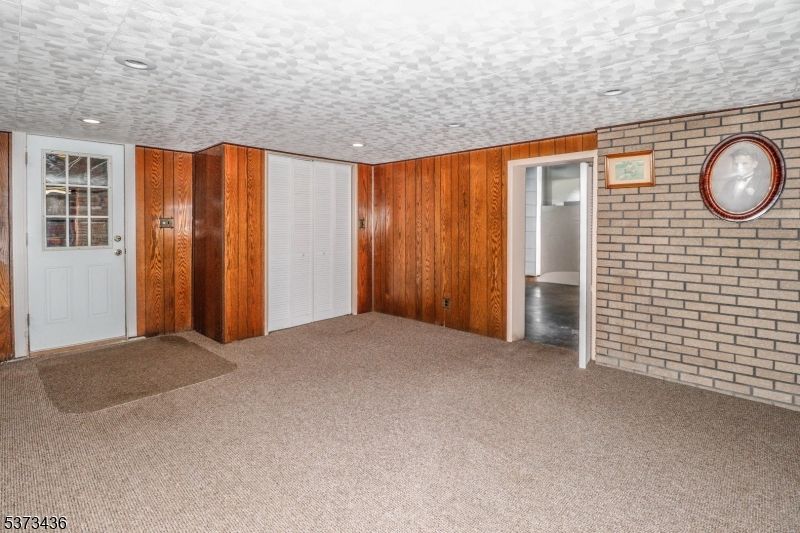 Empty room, Interior, Recessed Lighting, Stone Walls, Wooden Walls