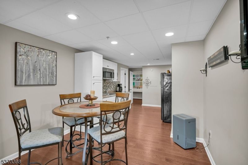 Dining room, Interior, Kitchen, Recessed Lighting, Wood Texture Flooring