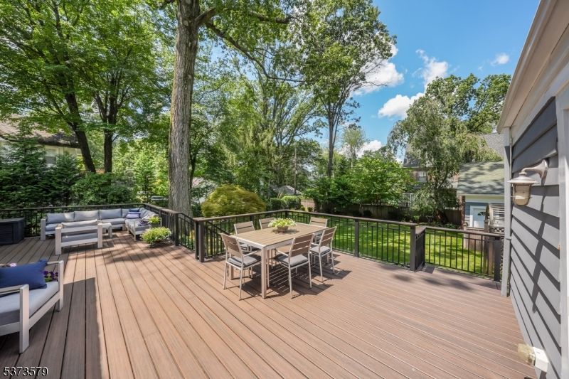 Exterior, Wood Texture Flooring