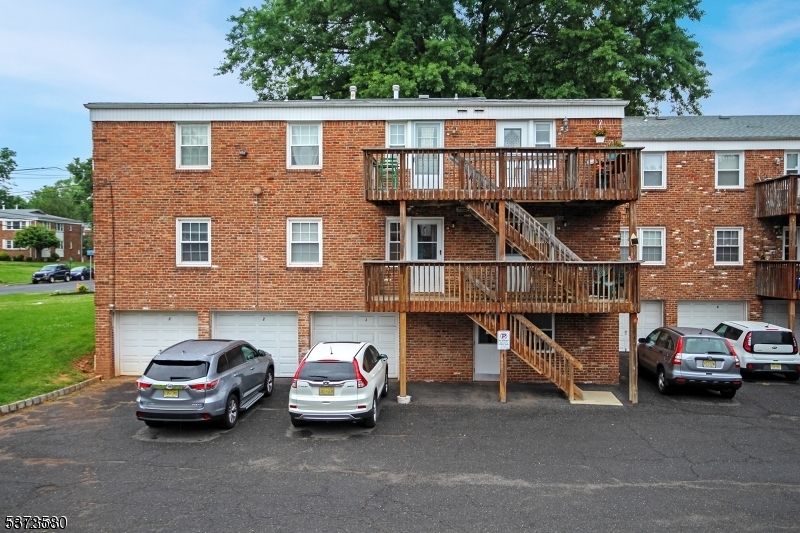 Attached, Exterior, Facade, Brick Facade, Rowhouse