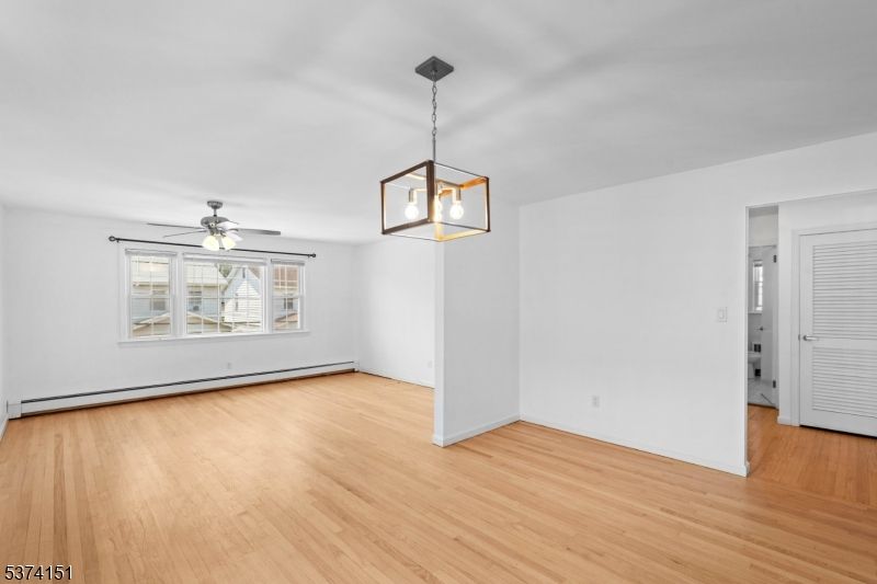 Empty room, Interior, Pendant Lights, Wood Texture Flooring